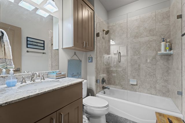 2243 Lower Waterfall Road, Grove, OK 74344