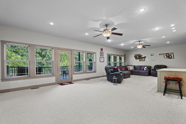 2243 Lower Waterfall Road, Grove, OK 74344