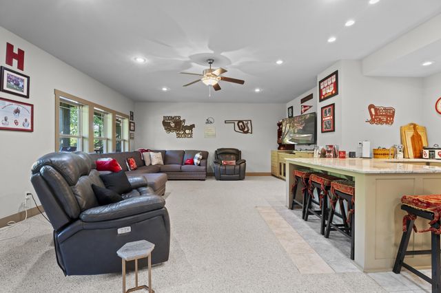 2243 Lower Waterfall Road, Grove, OK 74344