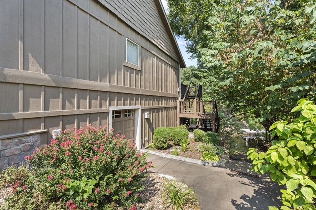 2243 Lower Waterfall Road, Grove, OK 74344