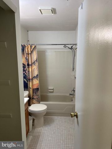 65 SANDRA RD, Voorhees, NJ 08043