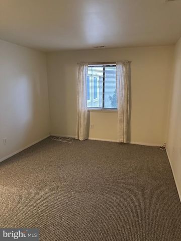 65 SANDRA RD, Voorhees, NJ 08043