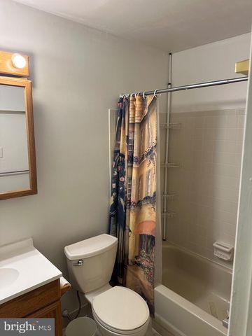 65 SANDRA RD, Voorhees, NJ 08043