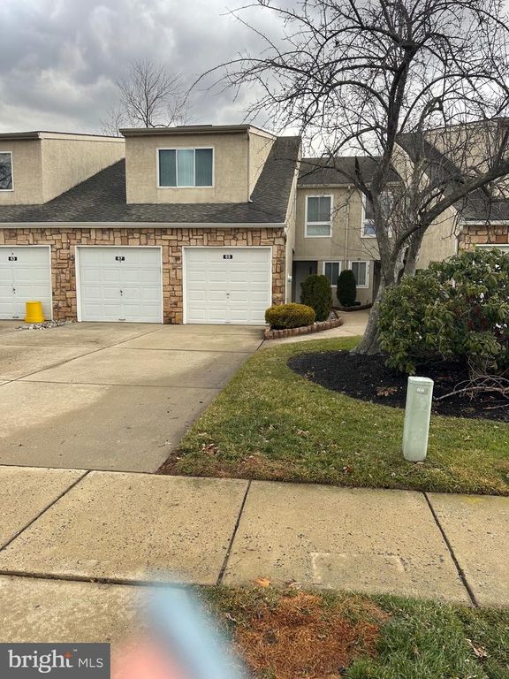 65 SANDRA RD, Voorhees, NJ 08043