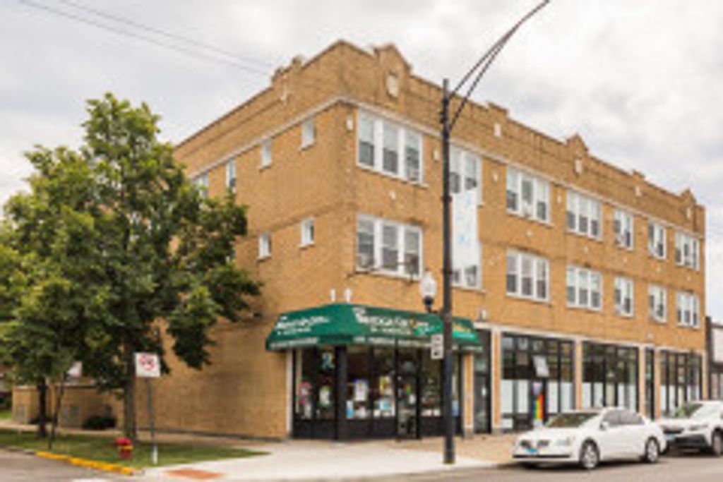 2344 N KENNETH Avenue 1W, Chicago, IL 60639