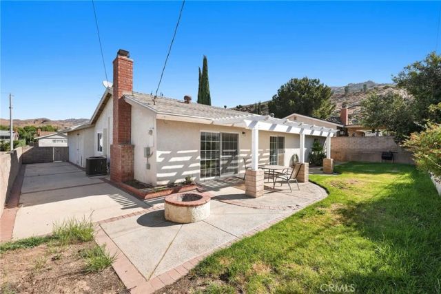 6736 Whitewood Street, Simi Valley, CA 93063