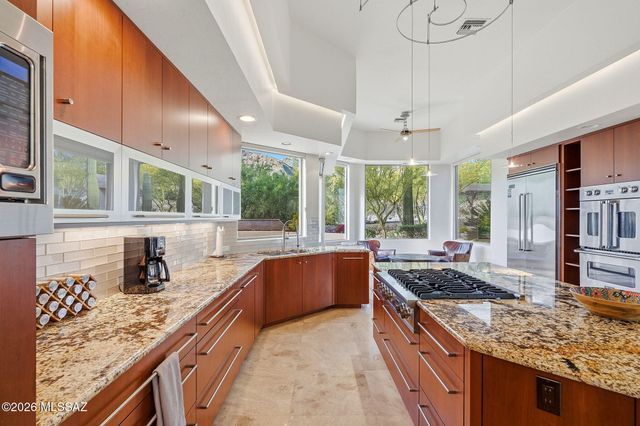 6211 N Paseo Zaldivar, Tucson, AZ 85750