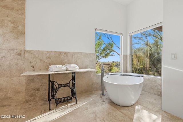6211 N Paseo Zaldivar, Tucson, AZ 85750