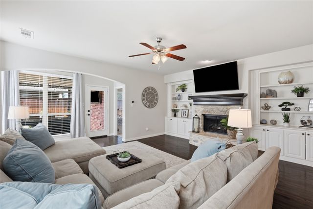 1120 Montgomery Way, Argyle, TX 76226