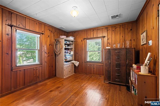 243 W Saddle River Road, Upper Saddle River, NJ 07458