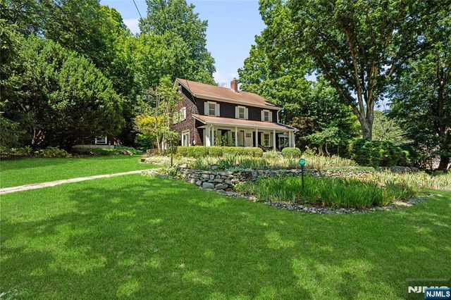 243 W Saddle River Road, Upper Saddle River, NJ 07458