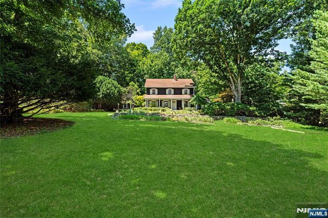 243 W Saddle River Road, Upper Saddle River, NJ 07458