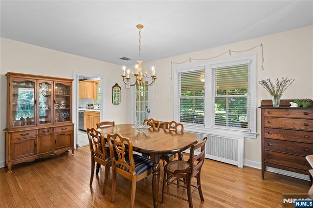243 W Saddle River Road, Upper Saddle River, NJ 07458