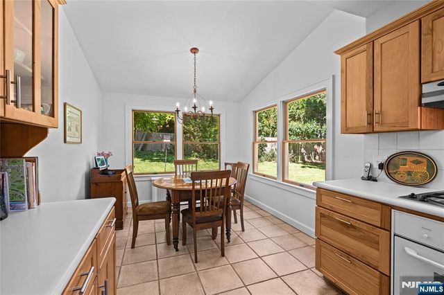 243 W Saddle River Road, Upper Saddle River, NJ 07458
