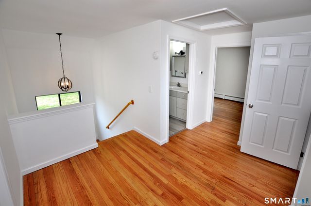 1 Meadow Court 1, Simsbury, CT 06070