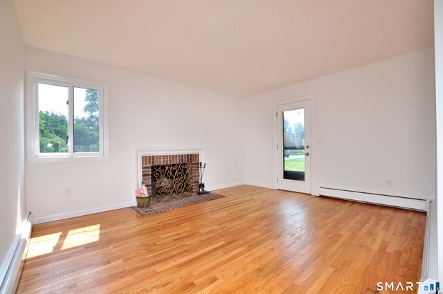 1 Meadow Court 1, Simsbury, CT 06070