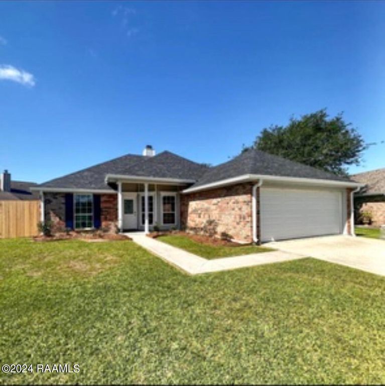 103 Weeping Willow Boulevard, Broussard, LA 70518