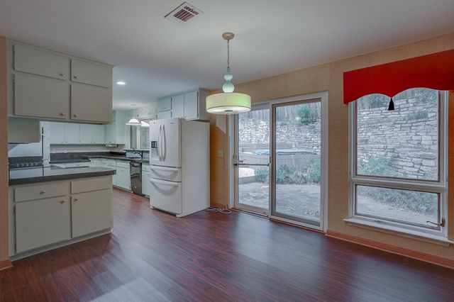 1405 Blackhill Court, Arlington, TX 76012