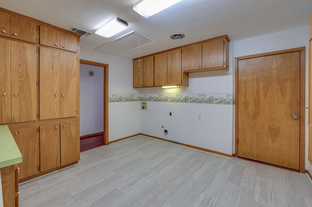 1405 Blackhill Court, Arlington, TX 76012