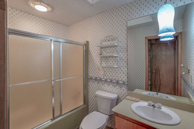 1405 Blackhill Court, Arlington, TX 76012