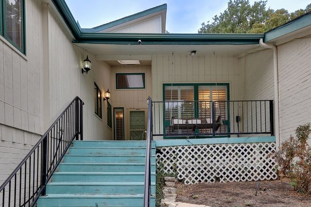 1405 Blackhill Court, Arlington, TX 76012