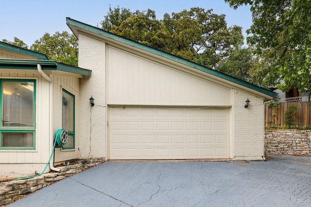 1405 Blackhill Court, Arlington, TX 76012