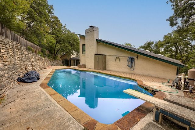 1405 Blackhill Court, Arlington, TX 76012