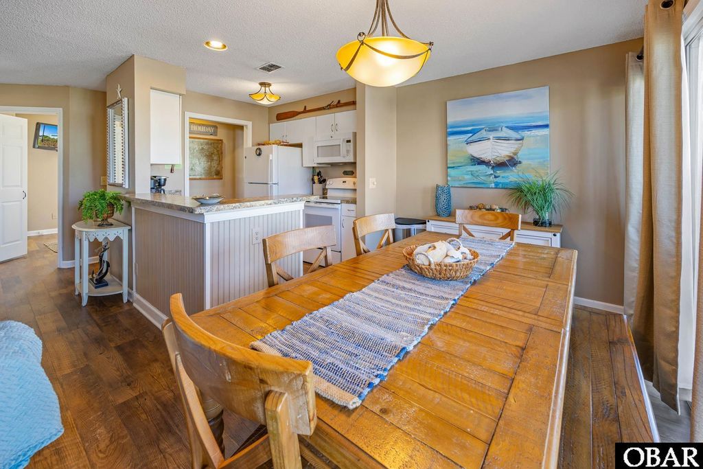 Image 14 of property listing at 612 Pirates Way # 612B, Manteo, NC 27954