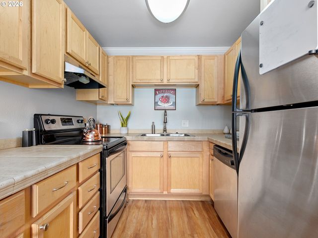 2155 Ne WEIDLER St, Portland, OR 97232