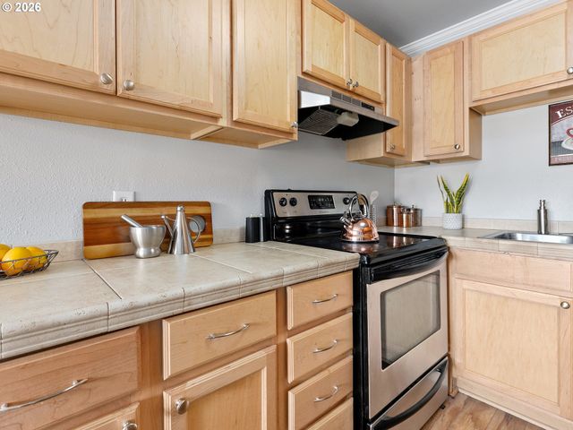 2155 Ne WEIDLER St, Portland, OR 97232