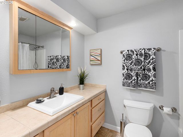 2155 Ne WEIDLER St, Portland, OR 97232
