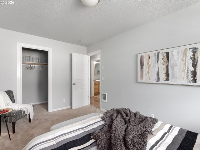 2155 Ne WEIDLER St, Portland, OR 97232