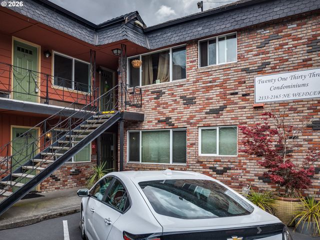 2155 Ne WEIDLER St, Portland, OR 97232