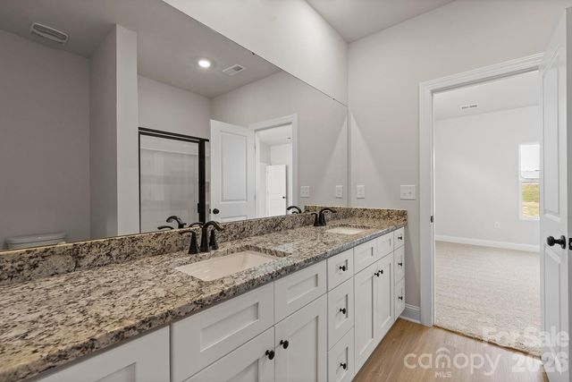 6710 Fairford Drive, Charlotte, NC 28215