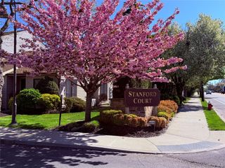 81 Stanford Court B, Wantagh, NY 11793