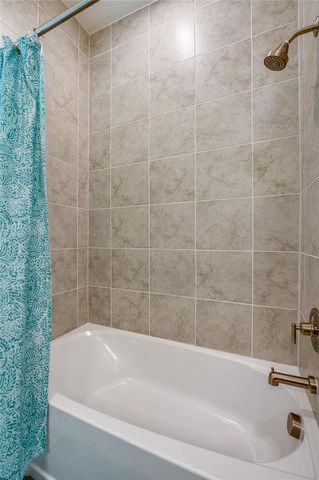 1018 FLOPSHOT CIRCLE, Daytona Beach, FL 32124