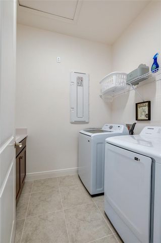 1018 FLOPSHOT CIRCLE, Daytona Beach, FL 32124