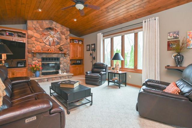 3156 MOLLY BROWN LANE, Green Bay, WI 54313