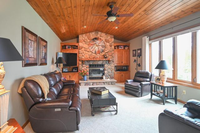 3156 MOLLY BROWN LANE, Green Bay, WI 54313