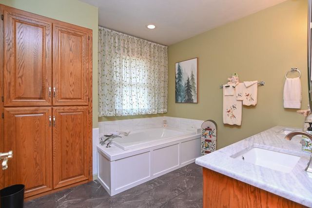 3156 MOLLY BROWN LANE, Green Bay, WI 54313