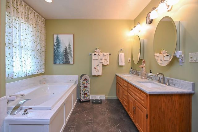 3156 MOLLY BROWN LANE, Green Bay, WI 54313