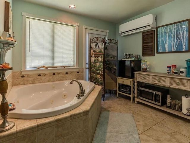 3709 Bayshore Drive 1-11, Bacliff, TX 77518