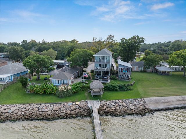 3709 Bayshore Drive 1-11, Bacliff, TX 77518