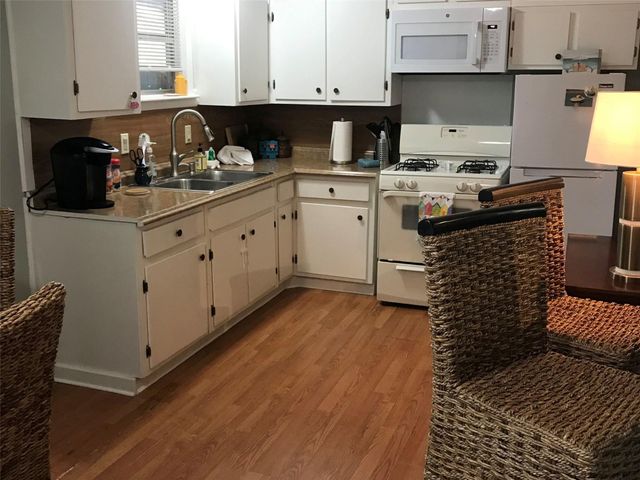 3709 Bayshore Drive 1-11, Bacliff, TX 77518