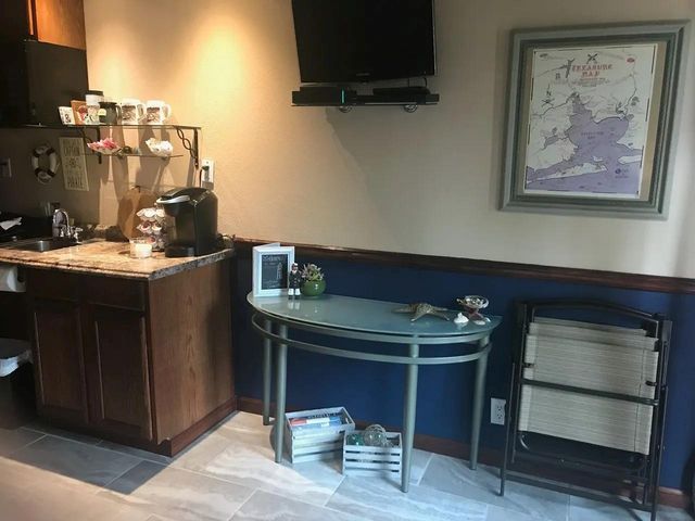 3709 Bayshore Drive 1-11, Bacliff, TX 77518