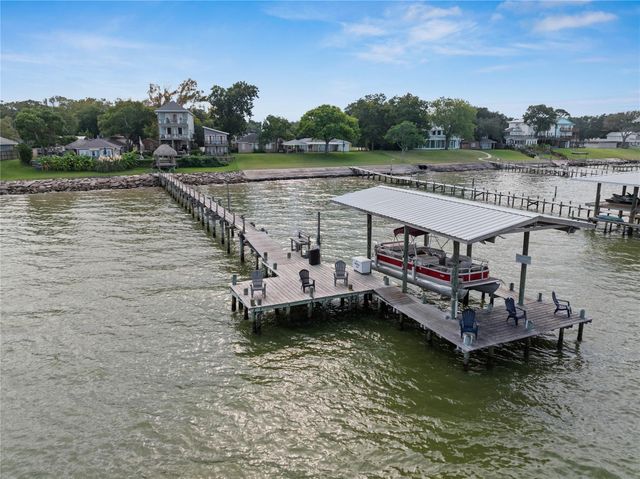 3709 Bayshore Drive 1-11, Bacliff, TX 77518