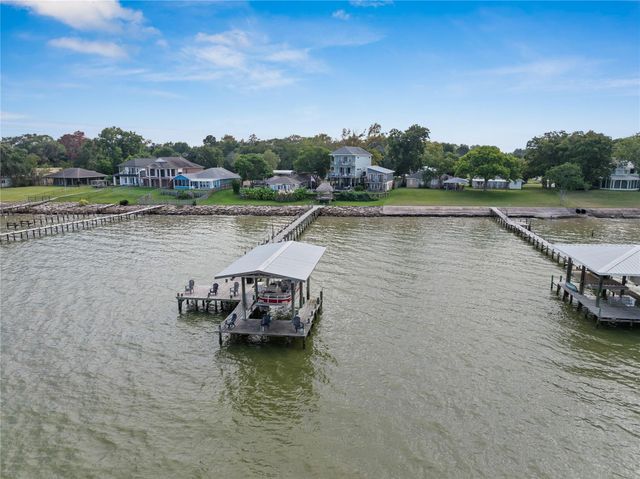 3709 Bayshore Drive 1-11, Bacliff, TX 77518