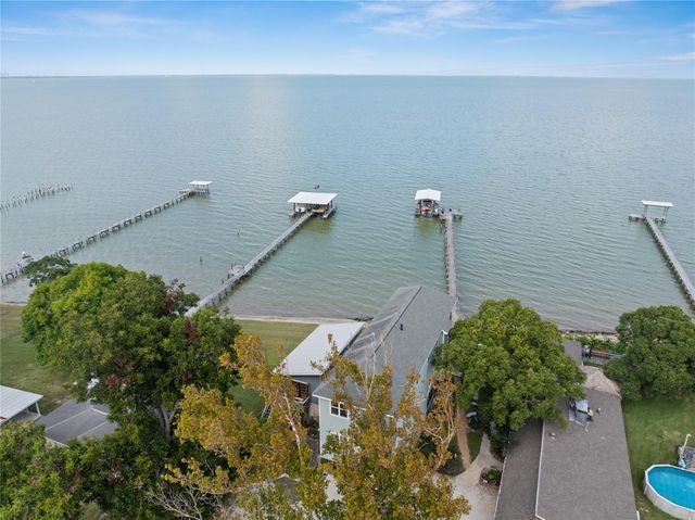 3709 Bayshore Drive 1-11, Bacliff, TX 77518