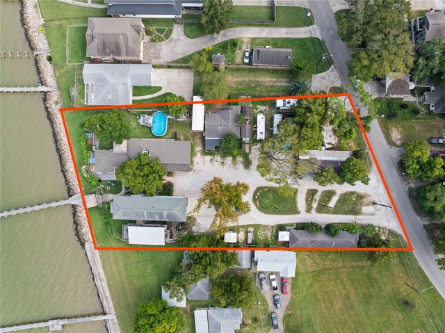 3709 Bayshore Drive 1-11, Bacliff, TX 77518