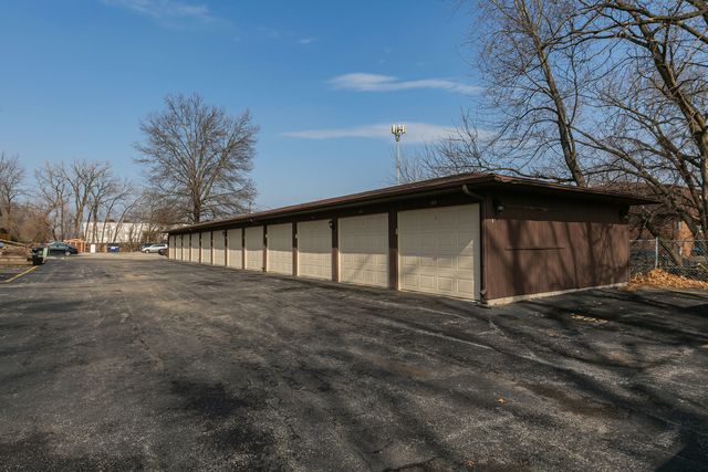 5102 25th Ave Court 201, Moline, IL 61265